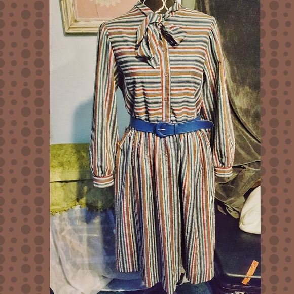 Union made Dresses & Skirts - True Vintage In a Carol 1970's tie neck dress